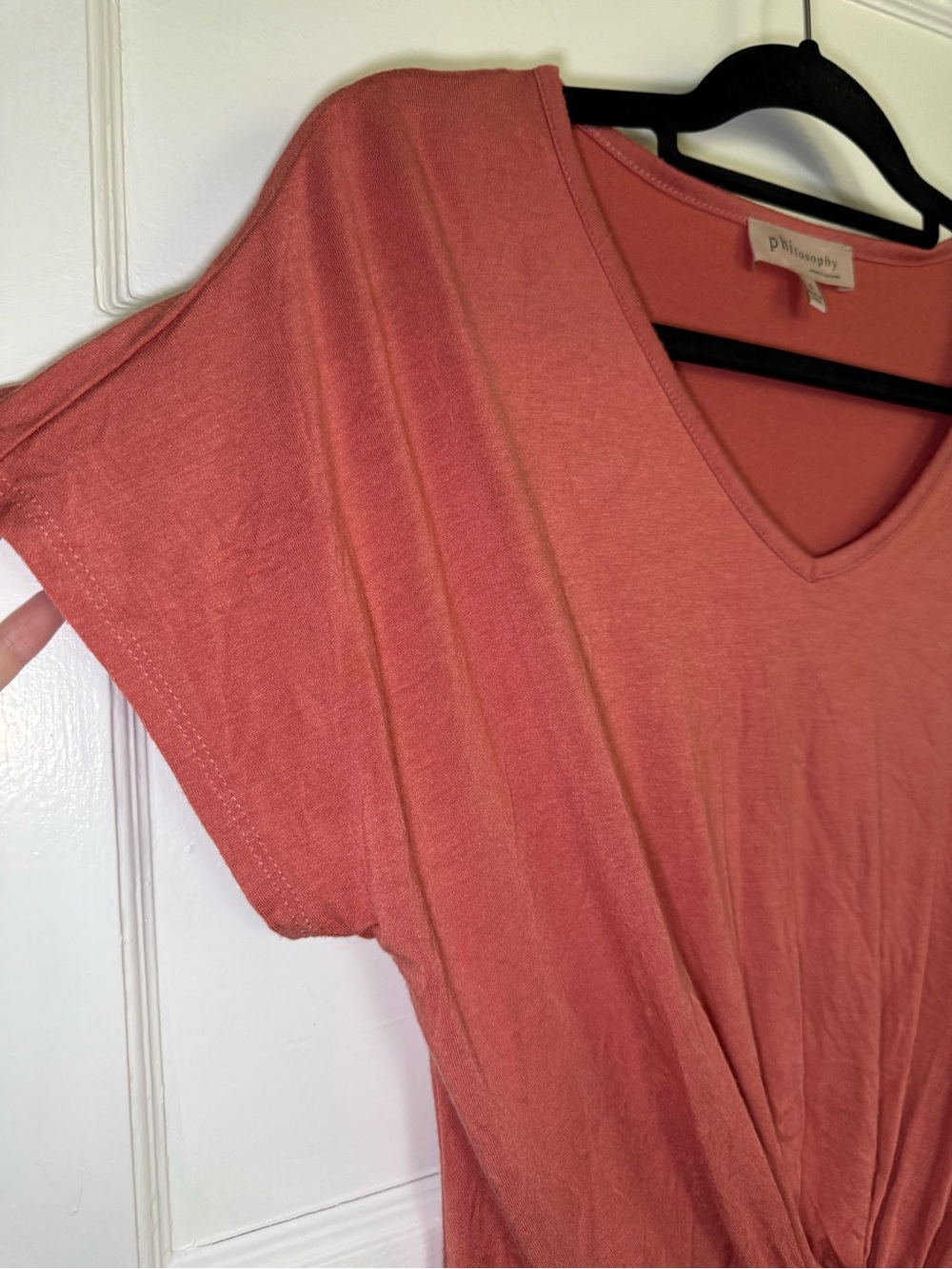 Philosophy Rusty Coral V‑Neck Twist Front Short Sleeve Top Drapey Casual Chic S - Picture 4 of 12